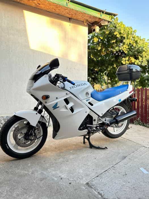 Honda VFR 750 F 1986