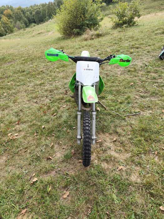 Vînd cross kavasaki de 85cc cu cilindru marit