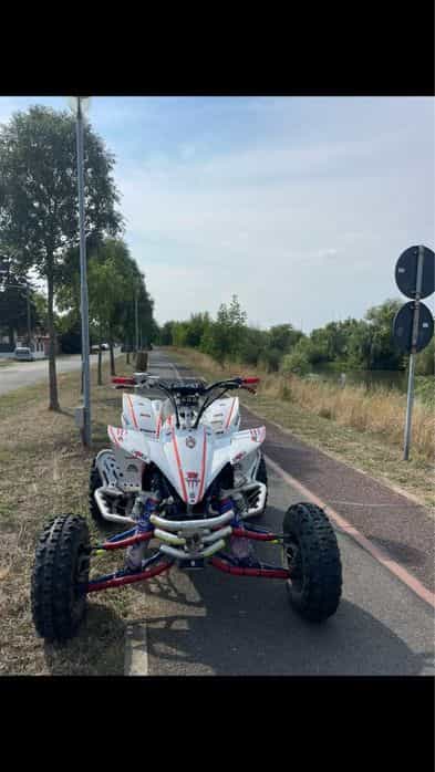 Vând yamaha yfz 450