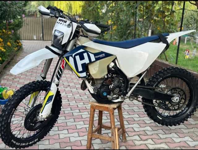 Vând carene husqvarna