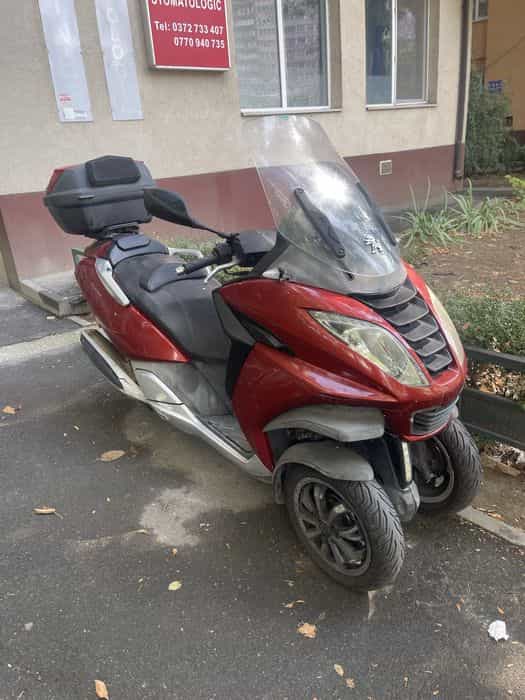 Peugeot metropolis 400, se conduce cu cat B