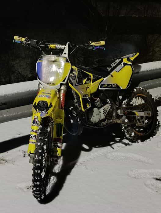 Vând Suzuki Rm 85 pw cu big wheel