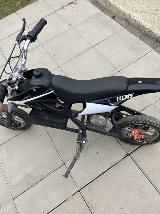 Vind scuter copii 4-8 ani electric RDB