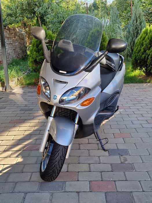 Piaggio X9 capacitate 180 cc