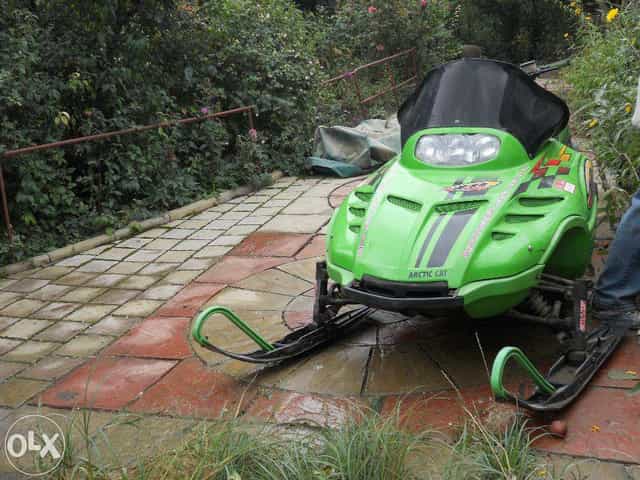 Vand/schimb Snowmobil ARCTIC CAT ZR 600