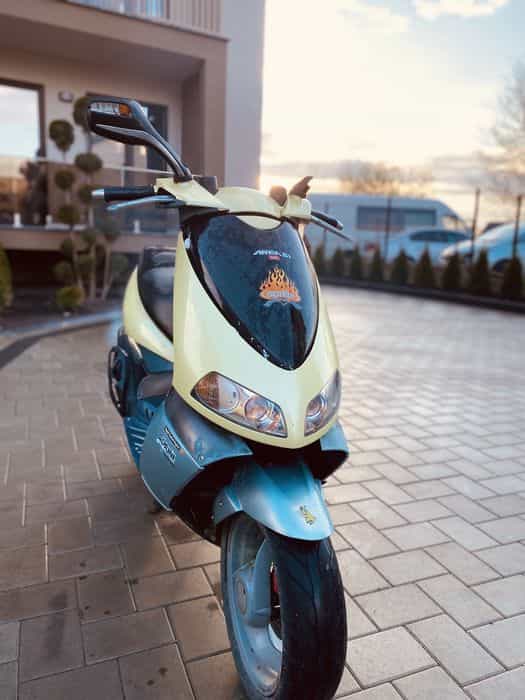 Vând scuter Aprilia