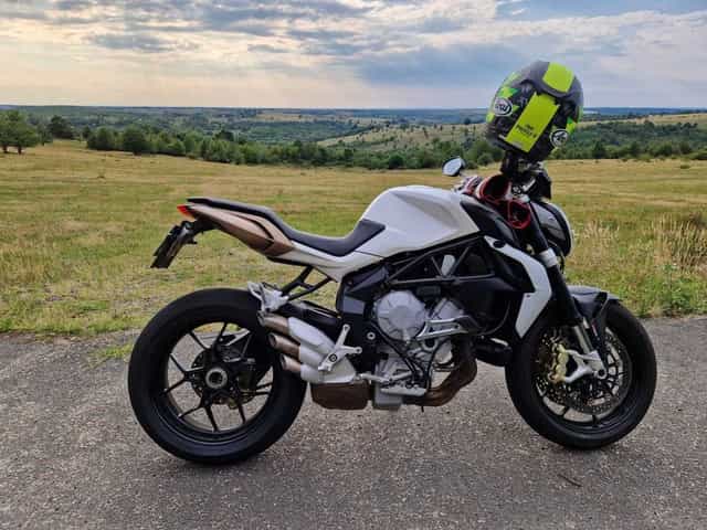 Mv Agusta Brutale 675