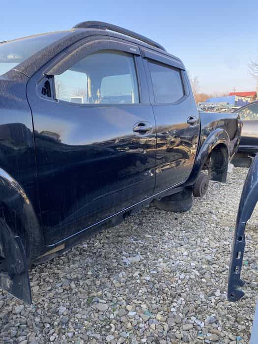 Geam ușă stânga față Nissan Navara D23 NP 300 2017