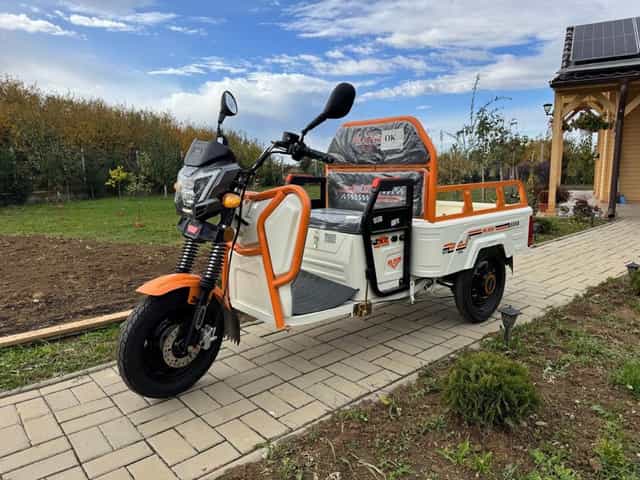 tricicleta electrica noua,0 km