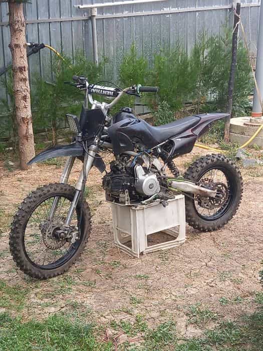 •Cross 125cc 4t•