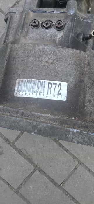 Cutie 5+1 viteza 1.3 benzina suzuki jimny R72