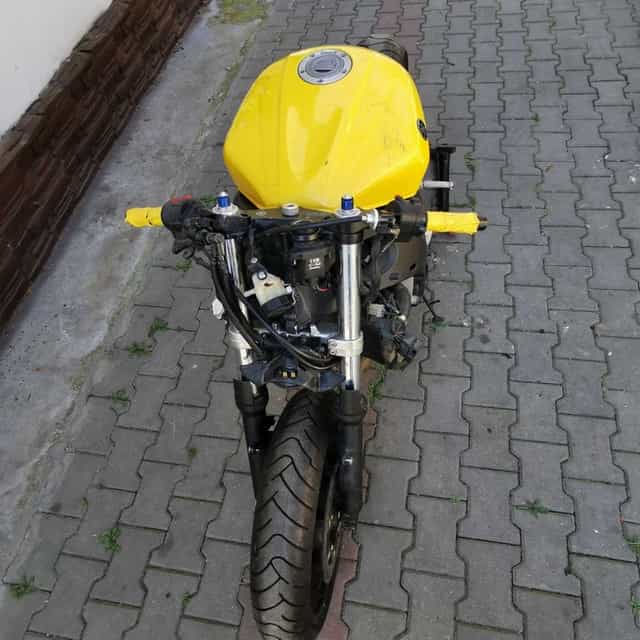 Dezmembrez Yamaha R6 03 05