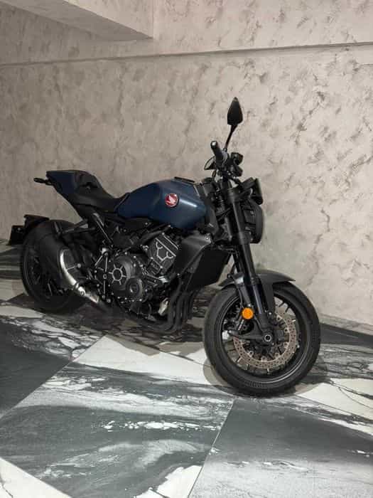 Honda CB1000R Black Edition Fop