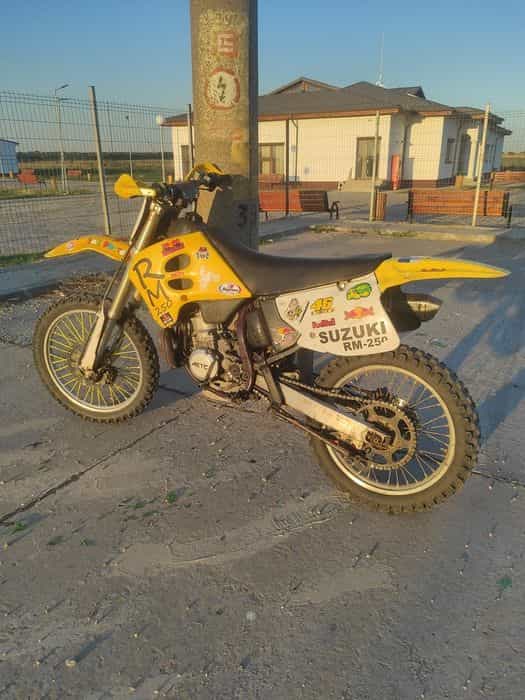 Vând Cross Suzuki Rm 250cc