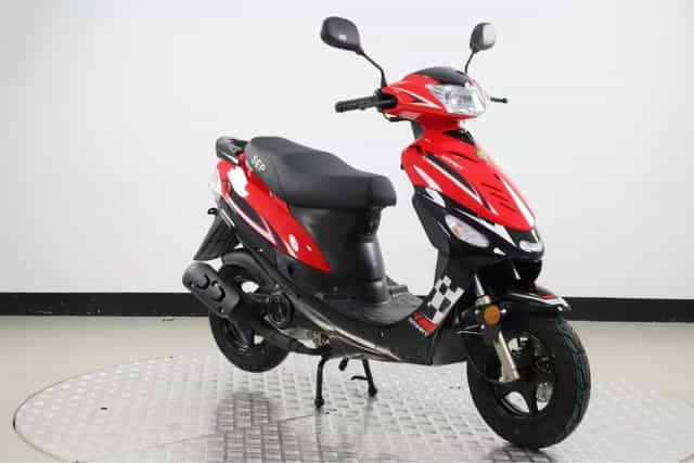 Scuter benzina fara permis