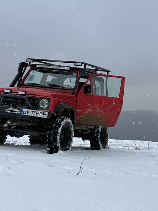 Suzuki SAMURAI 4x4 offroad