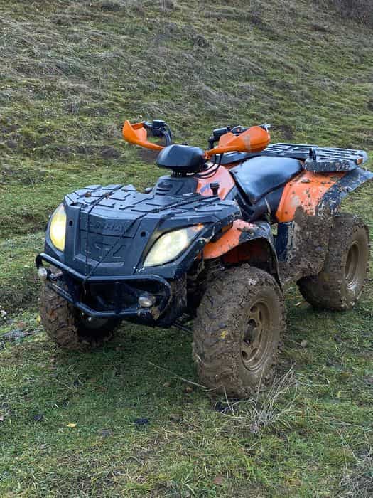 Vând atv linhai de 300