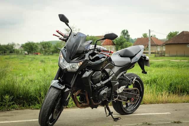 Vand sau schimb Motocicleta Kawasaki Z750 Naked