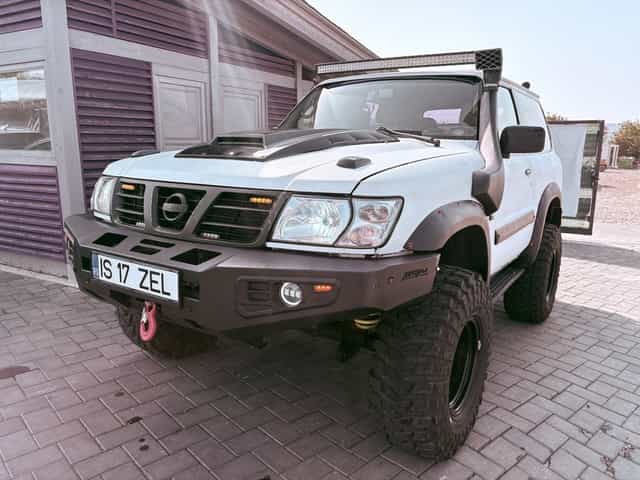 Nissan patrol y61