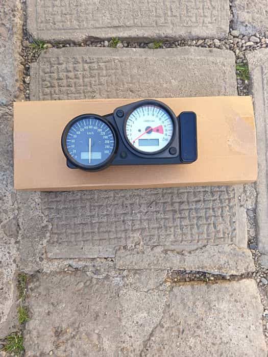 BORD / suzuki gsxr  / 750 SRAD