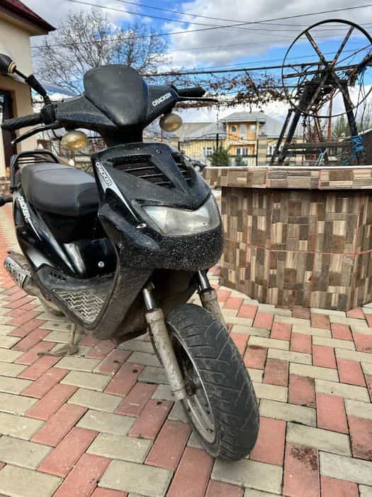 Vând scuter de 49cc set de 80cc