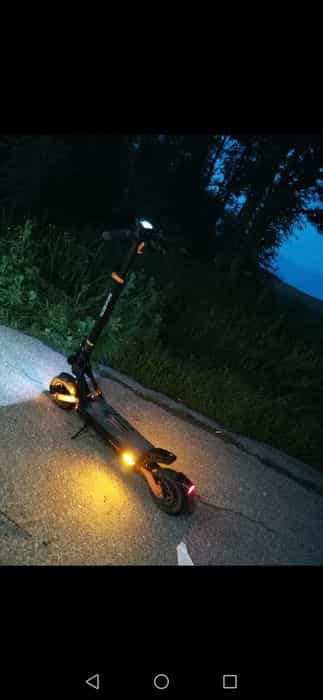 Vând trotineta kukirin g2 pro