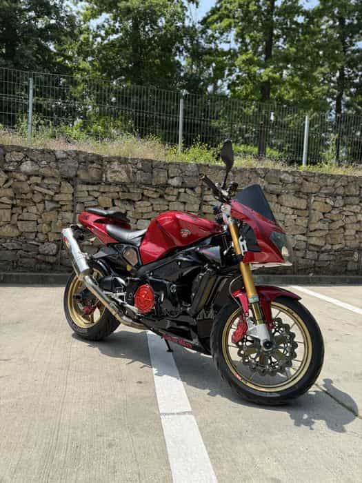 Aprilia Tuono RSV 1000R