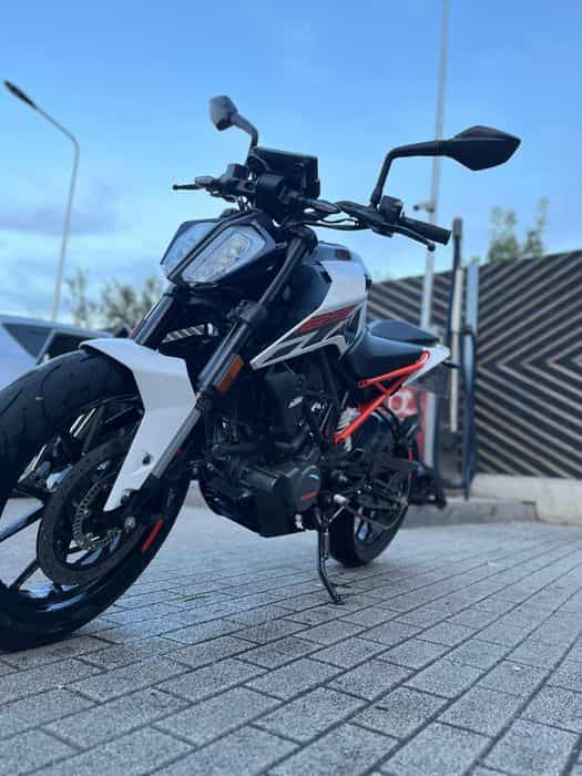 Vând KTM Duke 125