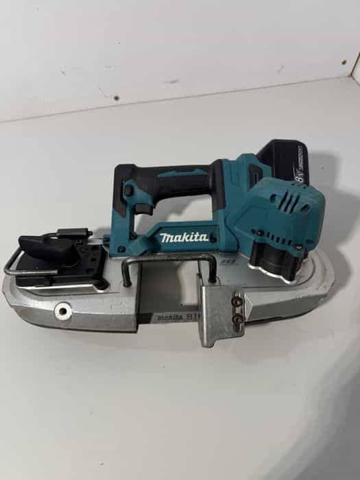 Makita DPB 183 fierastrau panglica