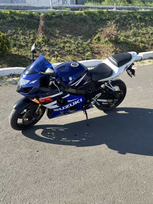 Suzuki gsx-r k4 600 cc/schimb cu atv ofer diferenta .