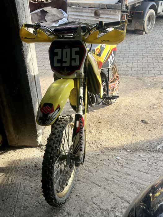 De vanzare SUZUKI RM 85 cc  (Yamaha, KTM, Husqvarna,Beta)