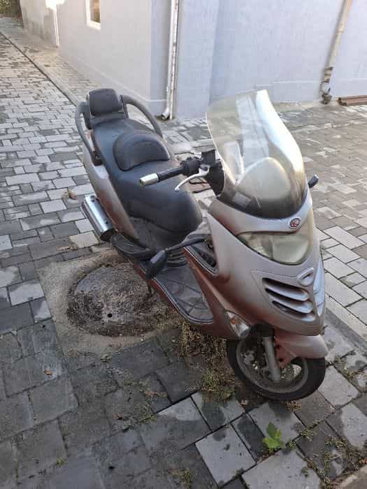 Scuter Kymco 150