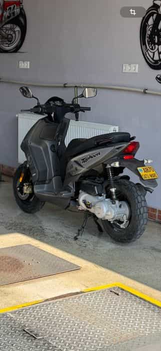 Scuter Piaggio Typhoon