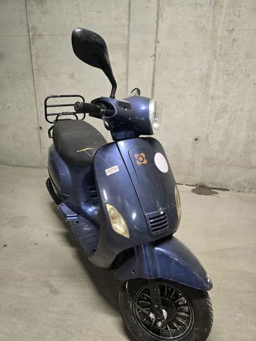 Scuter AGM 25km/h