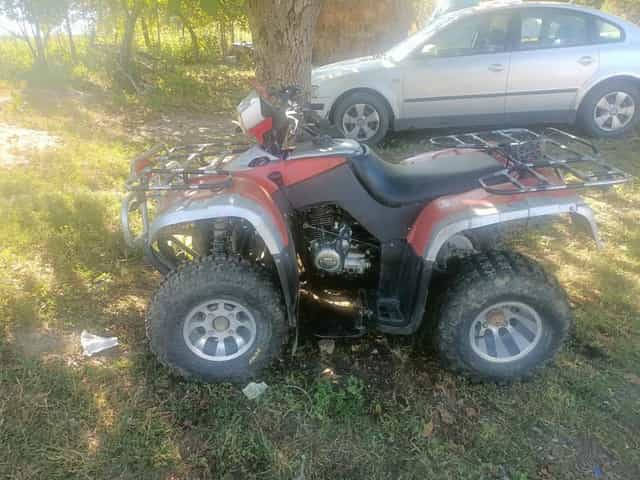 Vând ATV 5000 lei negociabil Ateneul  are stricată bobina curent