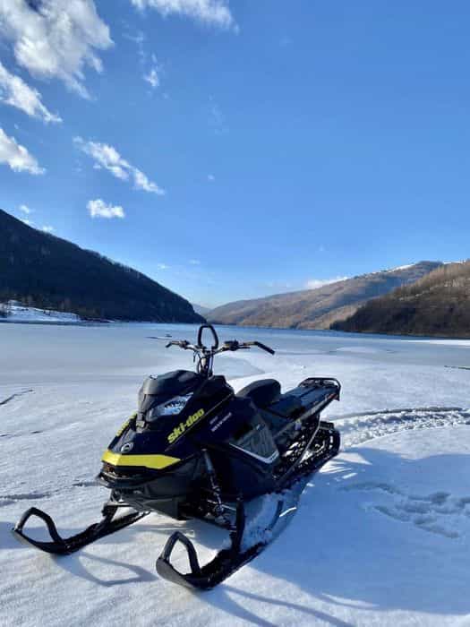 SKI-DOO Summit 850