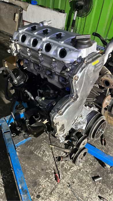 motoare Nissan navara reparatii cu piese originale!Garantie 100.000 km