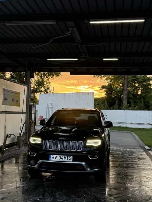 Jeep Grand Cherokee Summit Edition