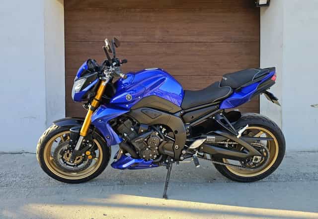 Yamaha FZ8, an 2010, evacuare LeoVince GP Pro, șa bagster