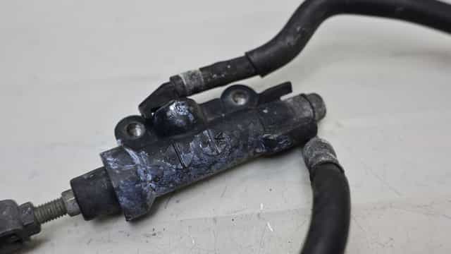 Pompa Frana Spate Cu Rezervor Si Furtun Yamaha FZ6 2004 - 2009