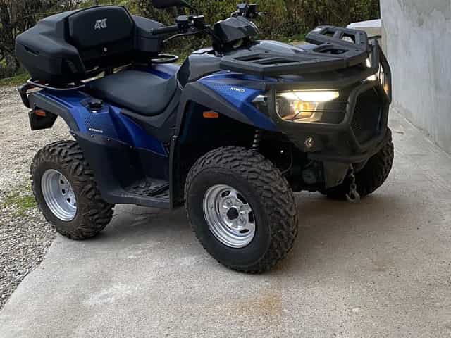 Vând atv marca kymco 550c