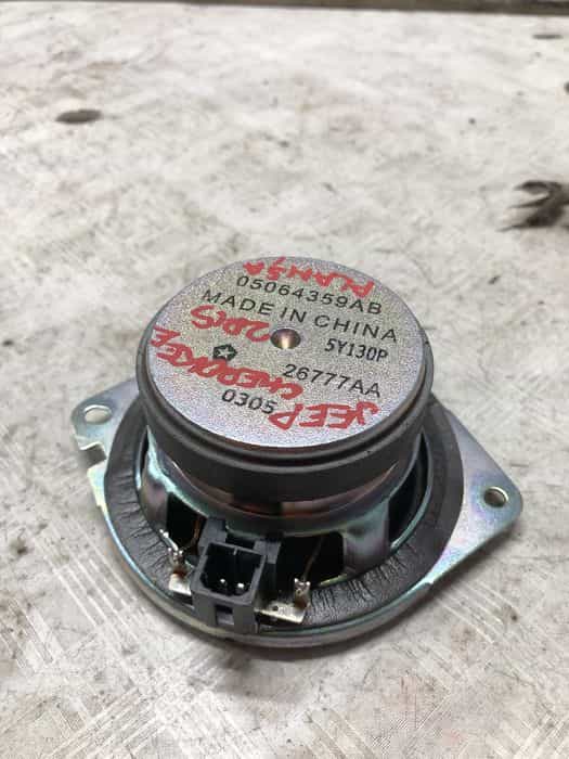 Boxa Jeep Cherokee - Motorina 2015