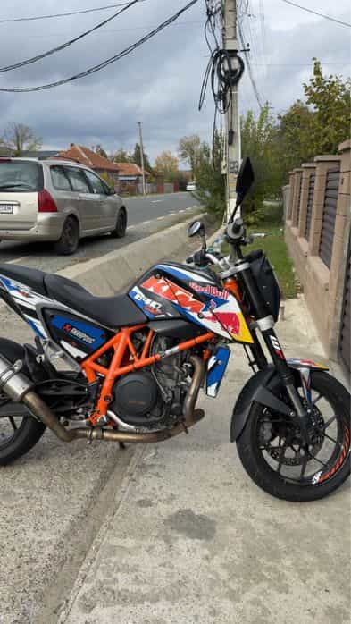 KTM Duke 690 – putere pură, distracție garantată