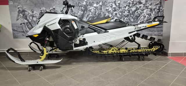 2025 Ski Doo 850 Summit Adrenaline
