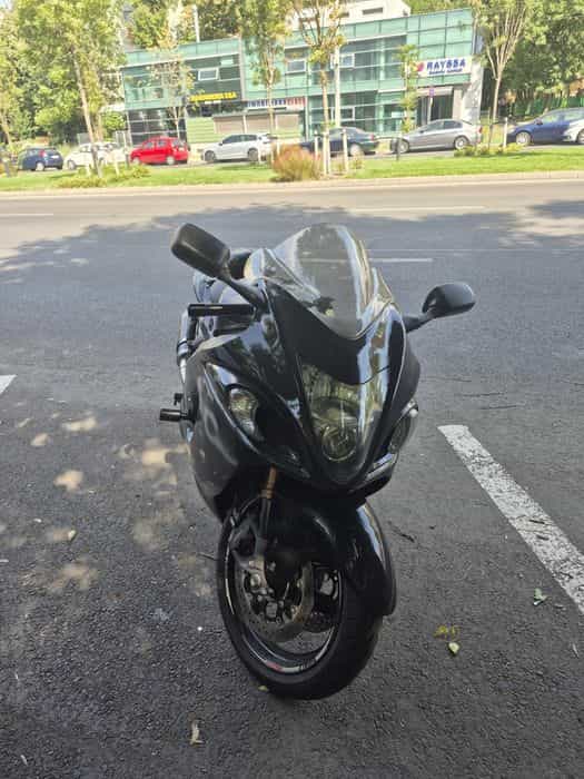 Vând schimb Suzuki Hayabusa