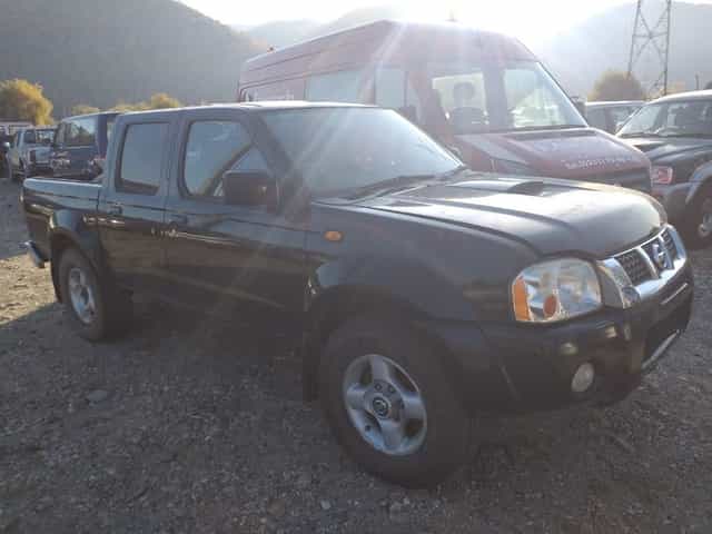 Dezmembrez Nissan Navara D22