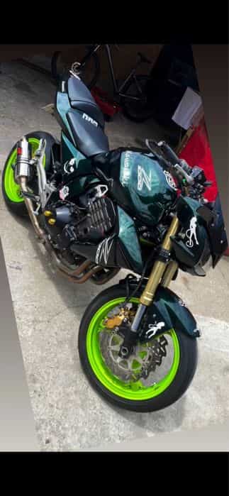 Kawasaki Z1000 An 2007