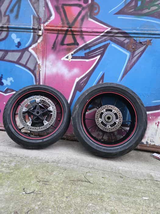 Set roti BMW S1000RR