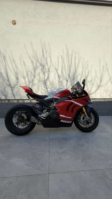 Ducati Panigale V4S