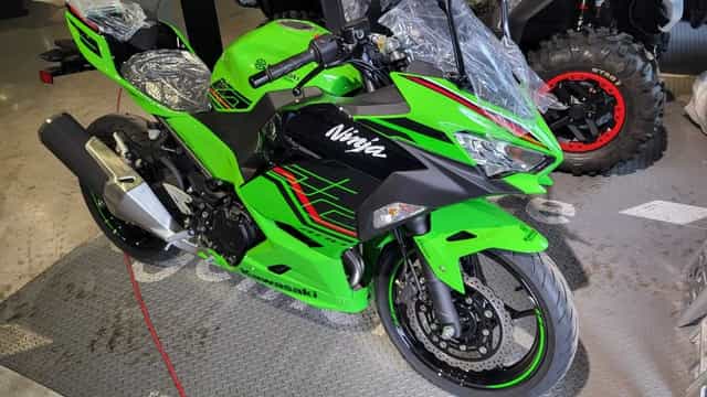 Kawasaki ninja 400, 2023/8